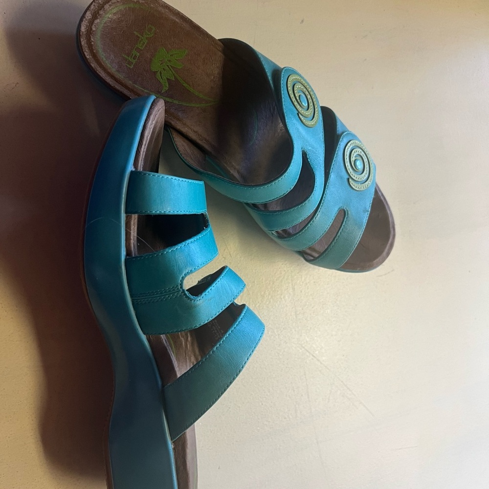 Women’s Dansko Shoes